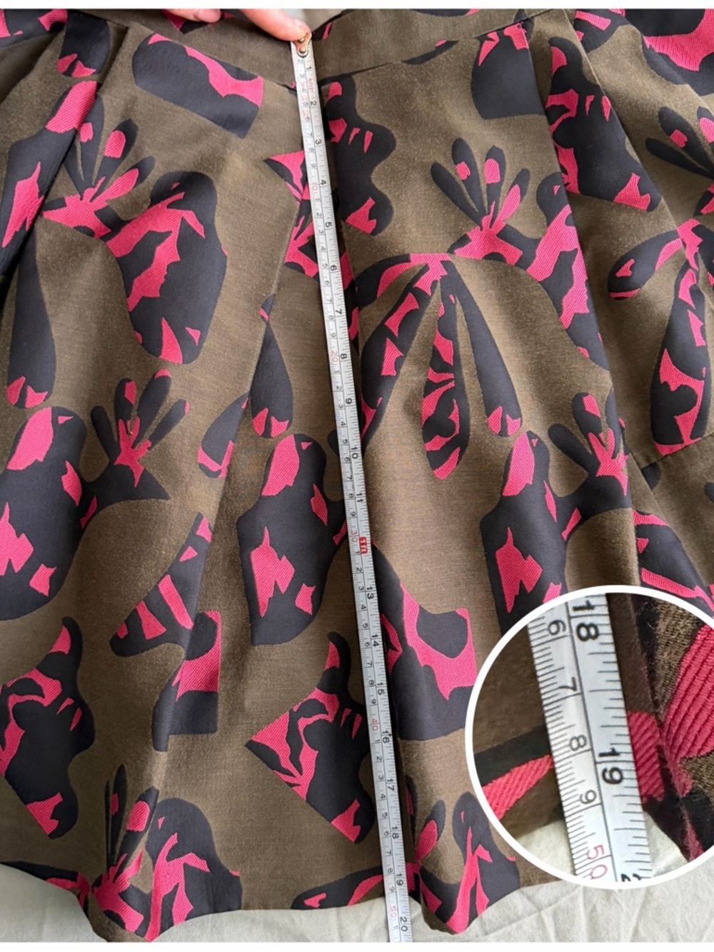 Banana Republic Camo Pleated Mini Skirt – Size 14 - Picture 6 of 8